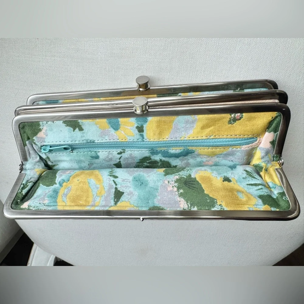 HOBO Pearlized Blush Lauren Clutch